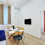Parisian Stay Close To Montmartre - 2Br 8P