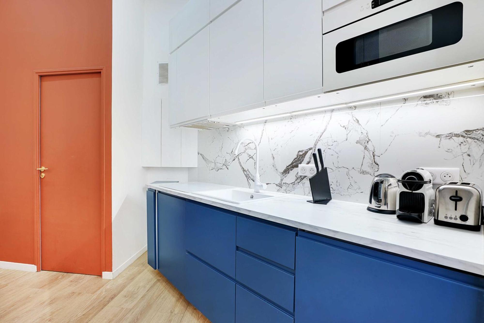 Parisian Close To Montmartre - 2br 8p Apartment *